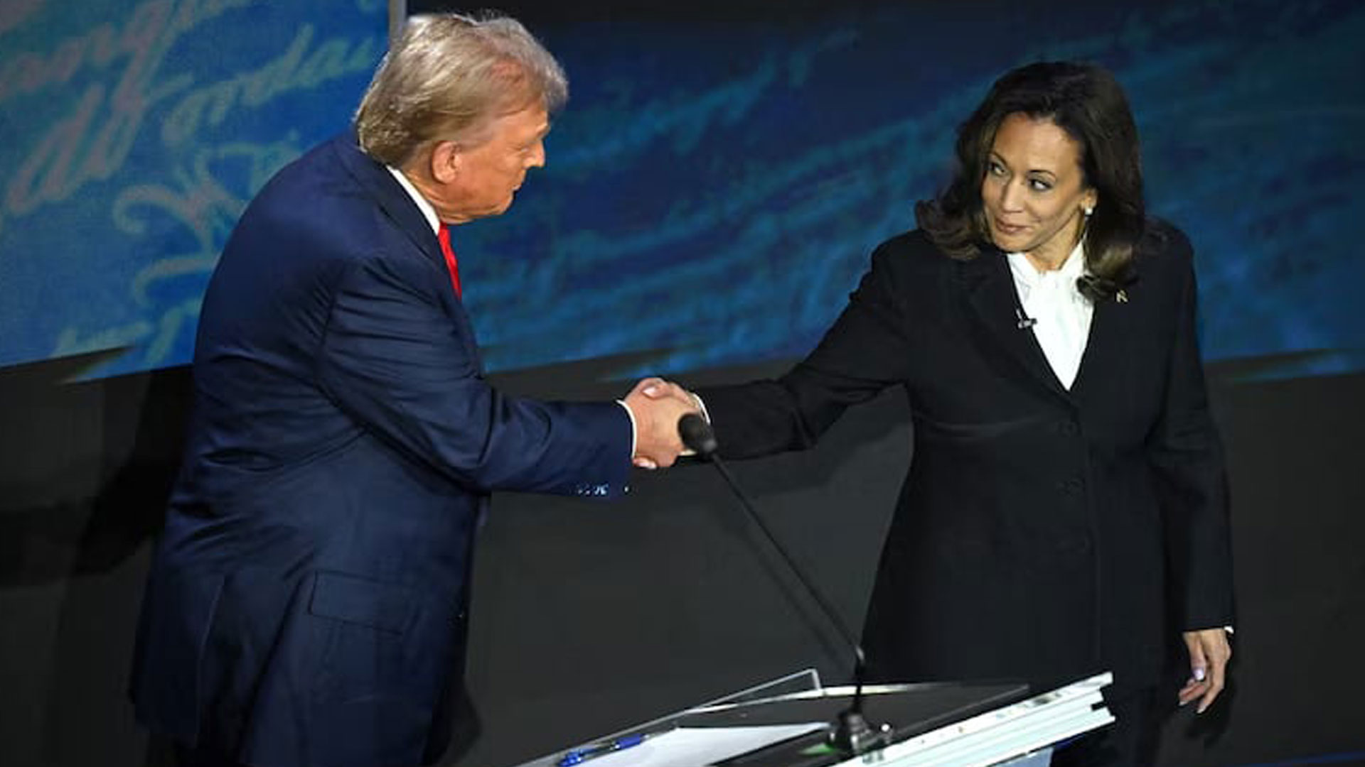 ট্রাম্পকে অভিনন্দন জানালেন কমলা