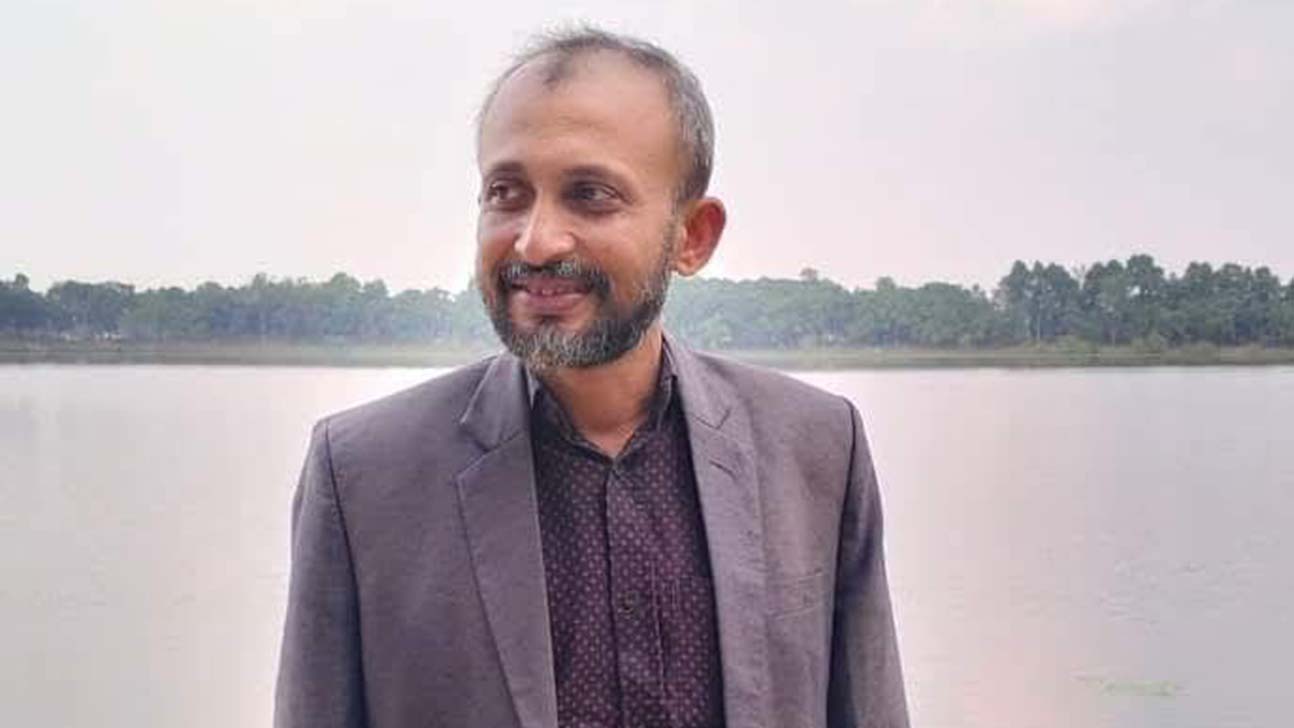 আশুলিয়ায় ২ শ্রমিক নেতাকে ডেকে নিয়ে থানায় হস্তান্তর