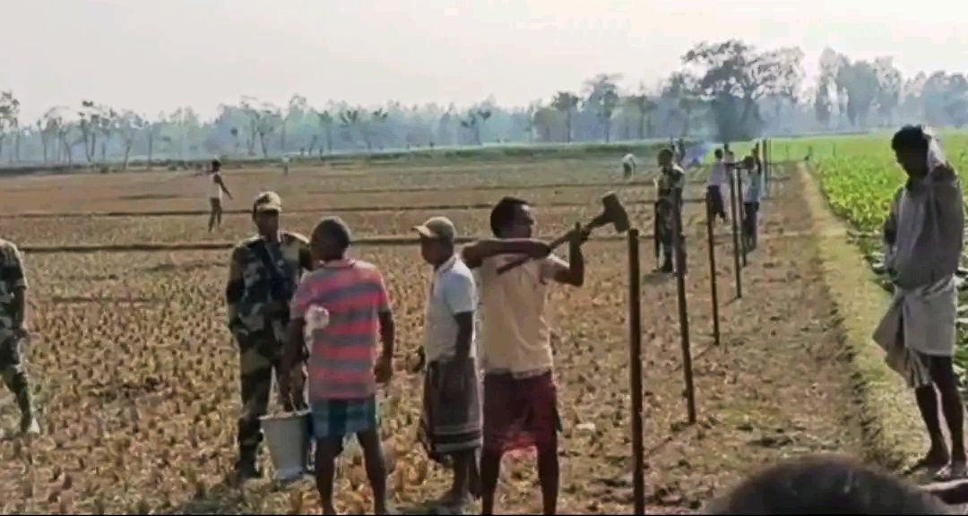 দহগ্রাম সীমান্তে ভারতের কাঁটাতারের বেড়া নির্মাণে বিজিবির বাধা