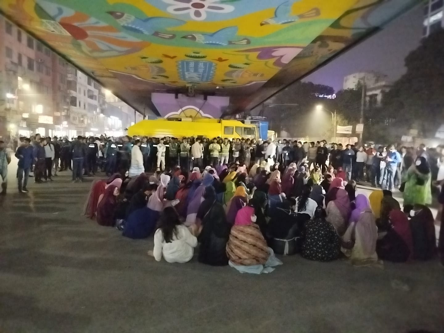 এবার আমতলীতে তিতুমীর শিক্ষার্থীদের মহাসড়ক অবরোধ, যান চলাচল বন্ধ
