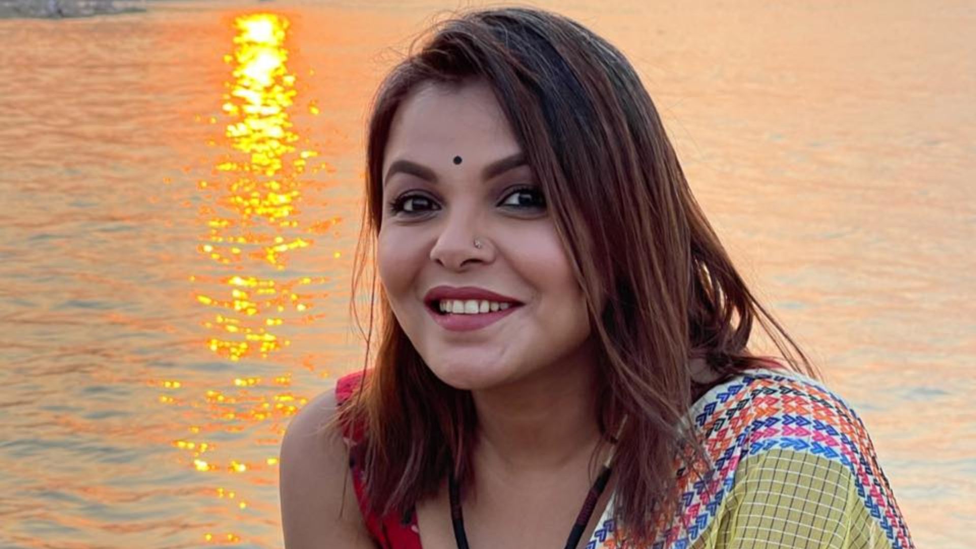 জিজ্ঞাসাবাদের জন্য ডিবি কার্যালয়ে মেহের আফরোজ শাওন