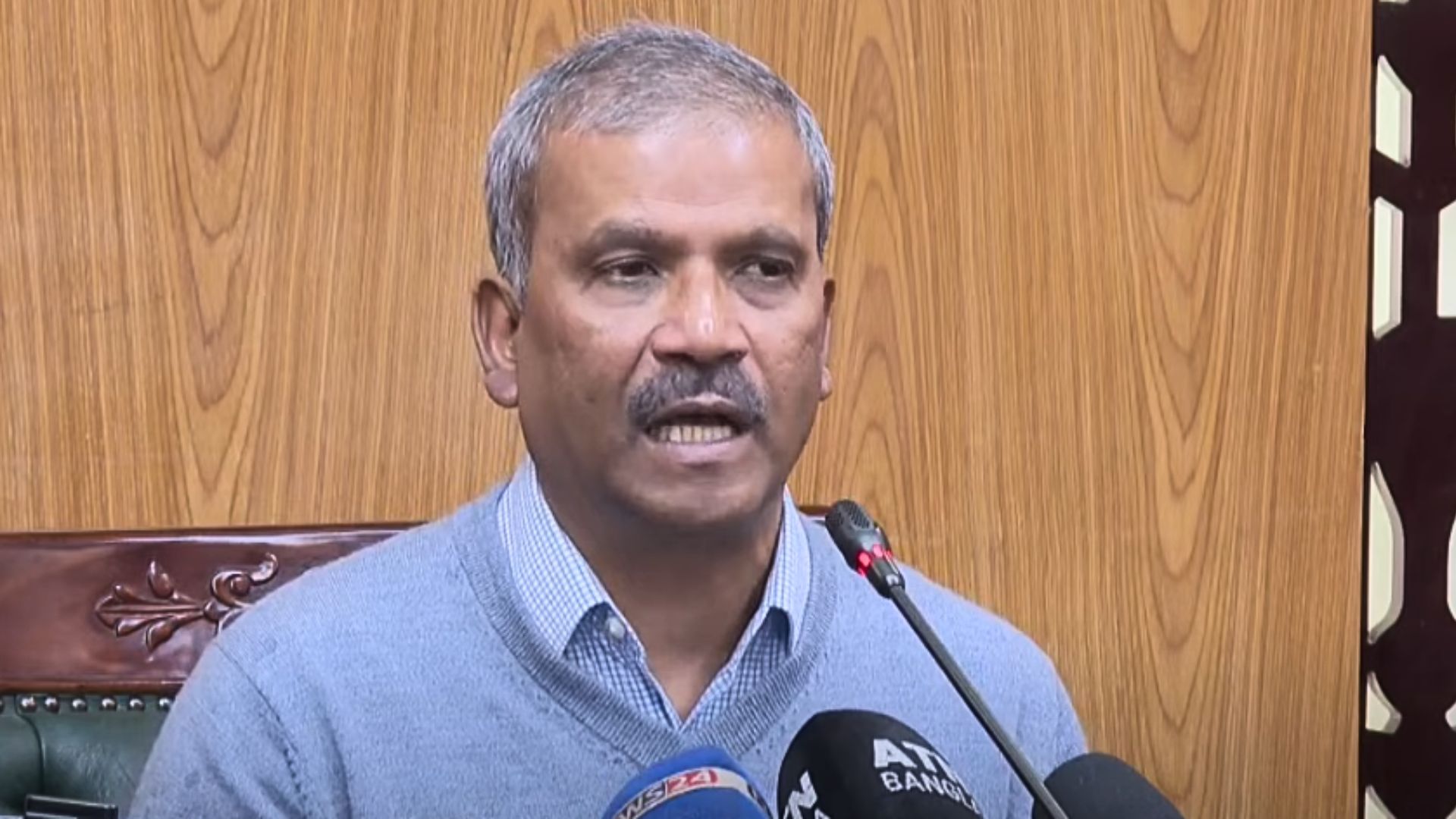 সাইবার আইনে ৩৩২ মামলা ইতোমধ্যে প্রত্যাহার করা হয়েছে: আইন উপদেষ্টা