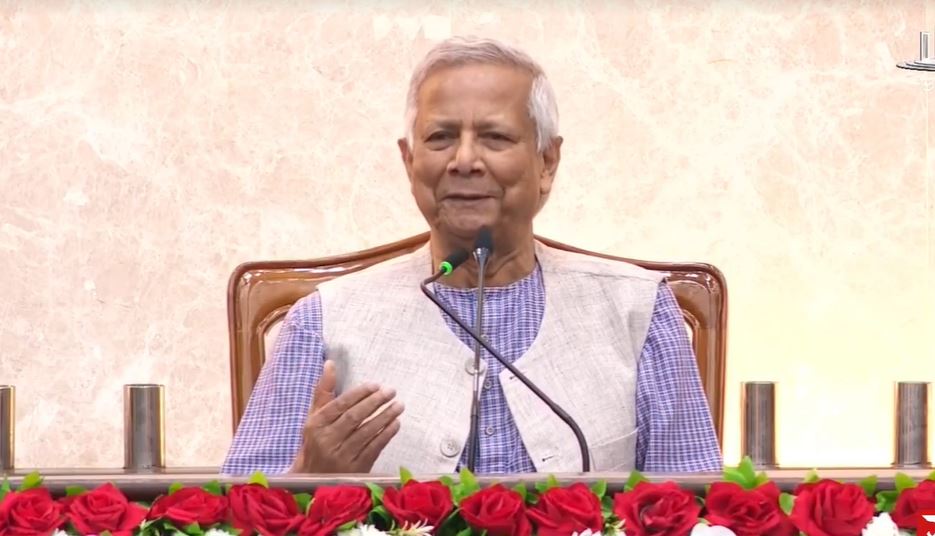 পাসপোর্ট পেতে আর পুলিশ ভেরিফিকেশন লাগবে না: প্রধান উপদেষ্টা