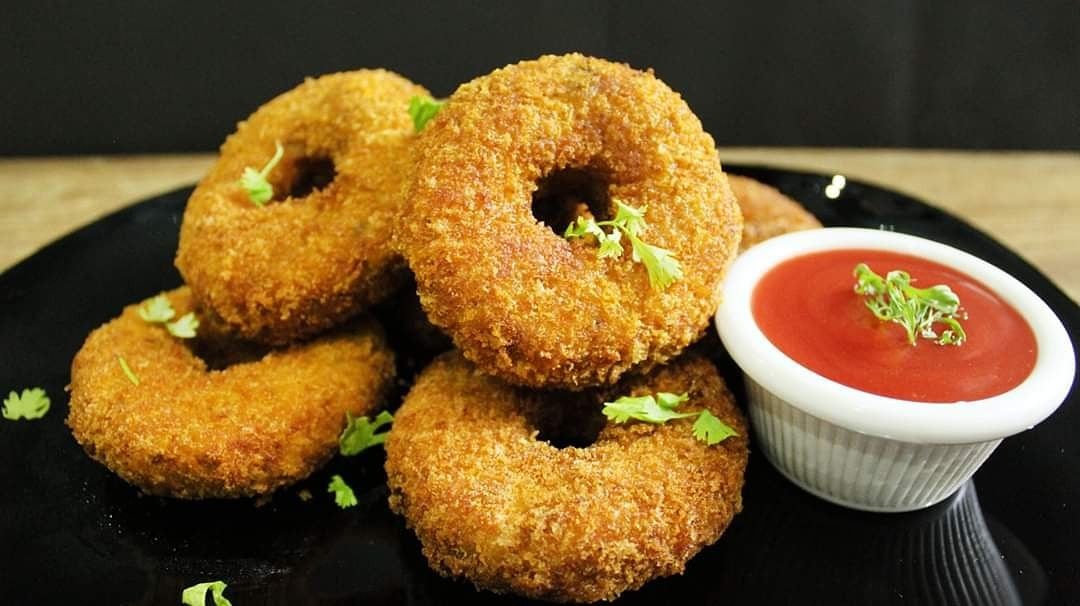 ছোট-বড় সবার মন জয় করবে এই চিকেন ডোনাট