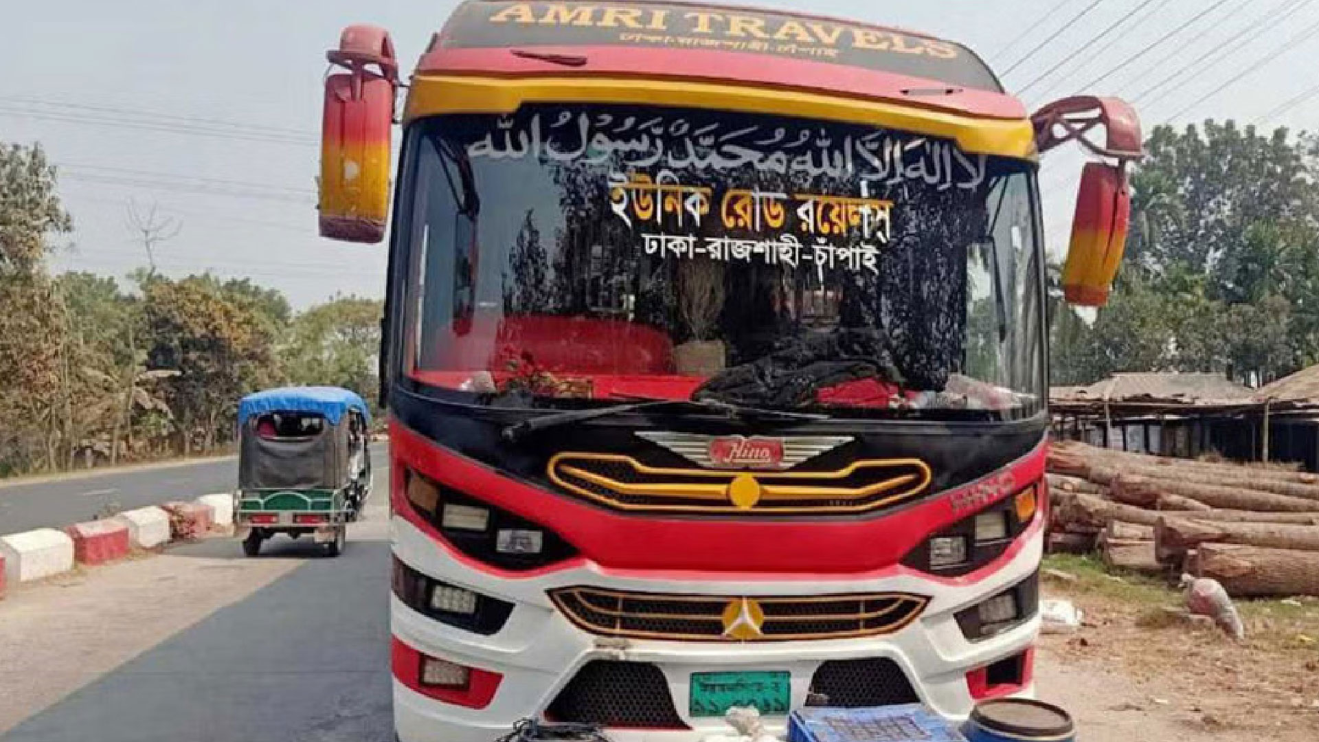 বাসে ডাকাতি ও যৌন নিপীড়ন: মামলার এজাহারে কী আছে?