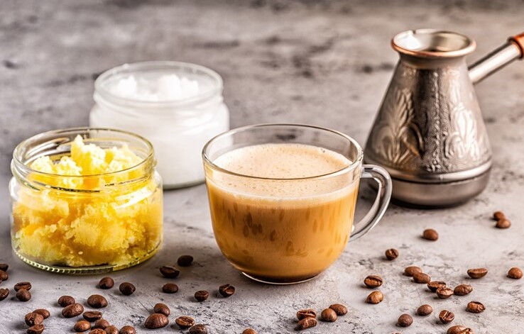 কফির সঙ্গে ঘি মিশিয়ে খাওয়া কি আসলেই উপকারী?