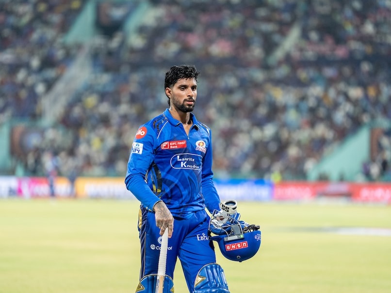 বড় শট মারতে না পারায় বিব্রতকর পরিস্থিতিতে পড়েন তিলক