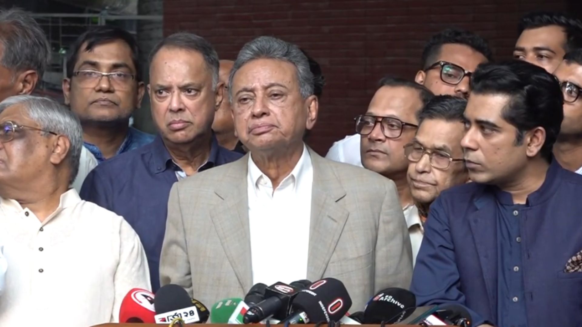 যেসব সংস্কারে ঐকমত্য হয়েছে সেগুলো কেন জাতির সামনে তুলে ধরা হচ্ছে না: আমীর খসরু