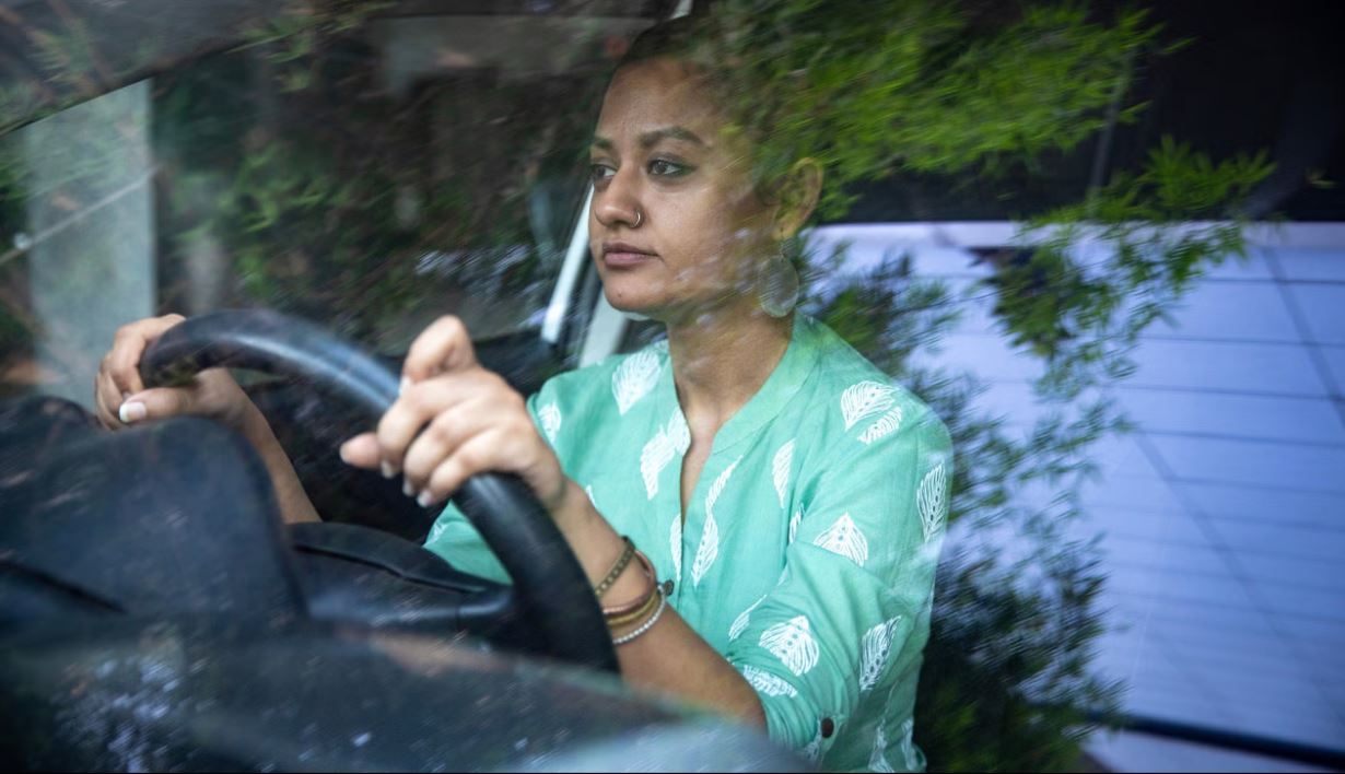 দেশের নারী চালকরা যেসব চ্যালেঞ্জের মুখে পড়েন