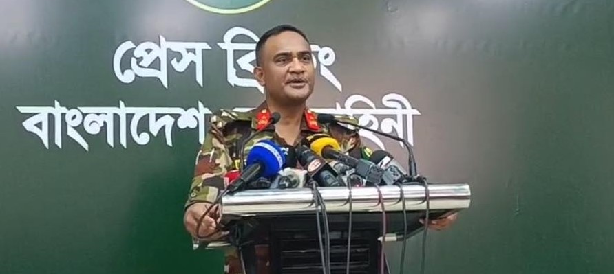 ‘সরকারের সঙ্গে সেনাবাহিনীর কোনো বিভেদ হয়নি, একে অপরের পরিপূরক হয়ে কাজ করছে’