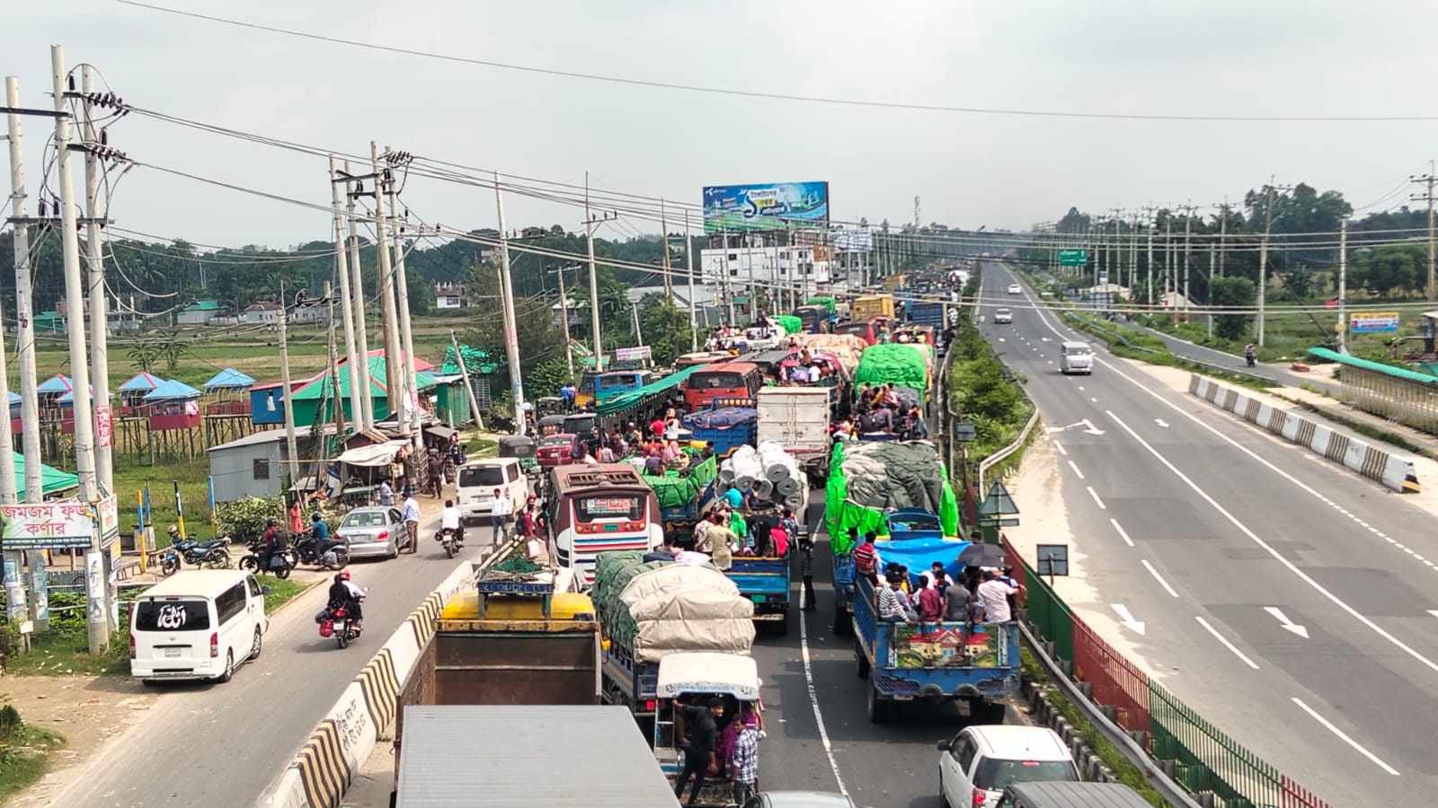 ঢাকা-টাঙ্গাইল মহাসড়কে তীব্র যানজট