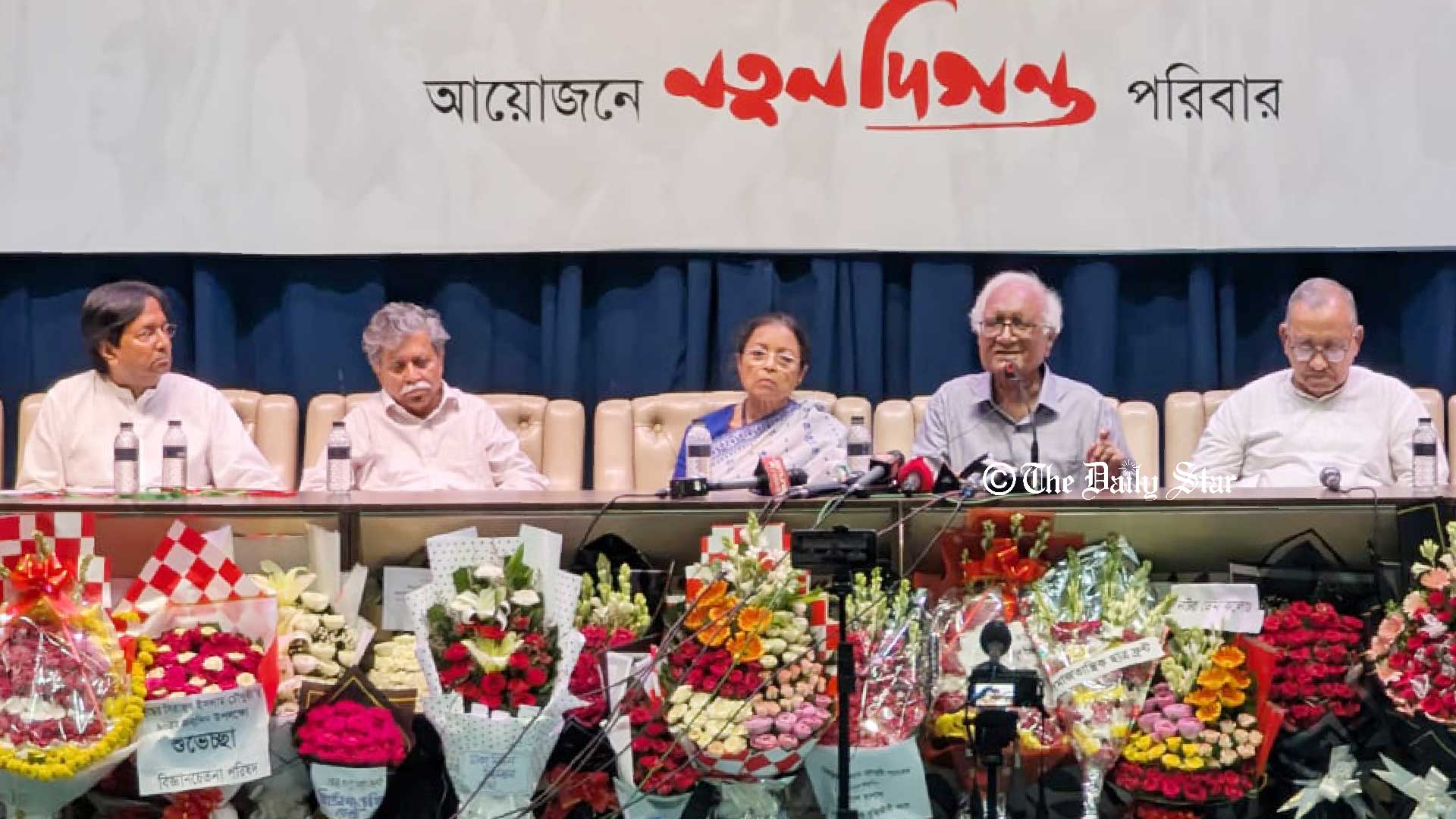 জন্মদিনে সিরাজুল ইসলাম চৌধুরী: যুদ্ধের পৃথিবীতে মানুষের হৃদয়ই সবচেয়ে বড় ভরসা