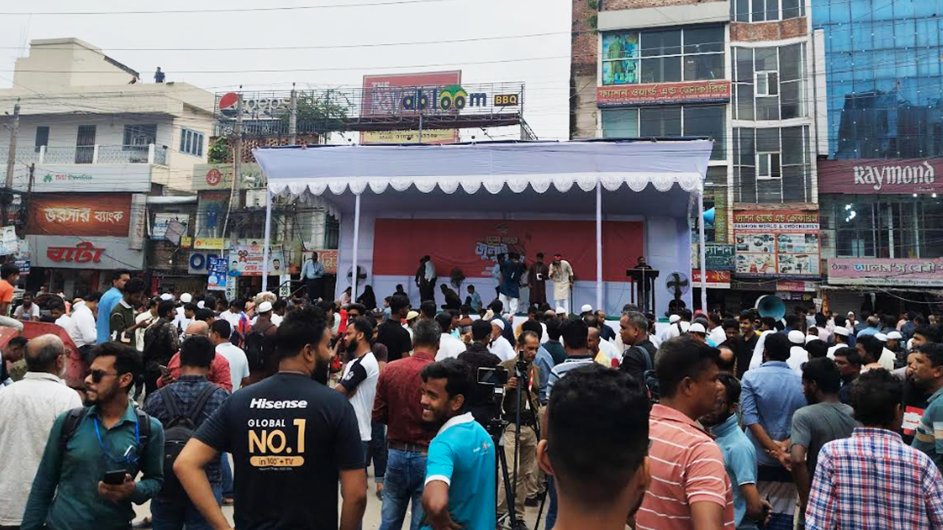 ফরিদপুরে সমাবেশস্থলে জড়ো হচ্ছেন এনসিপির নেতাকর্মীরা