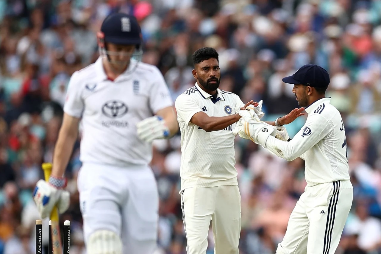 ওভালে বোলারদের দাপটে হাড্ডাহাড্ডি লড়াই