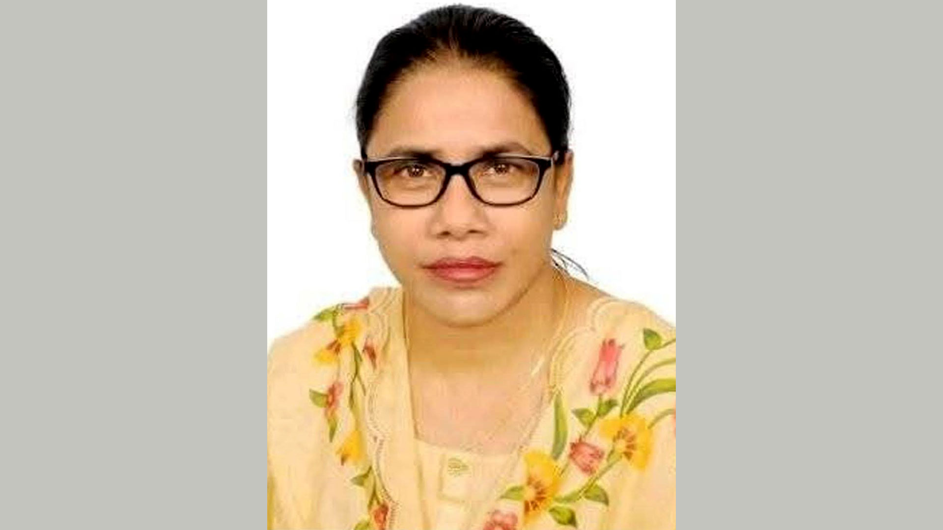 চাঁদাবাজির অভিযোগে পদ হারালেন পটুয়াখালী মহিলা দল সভাপতি আফরোজা