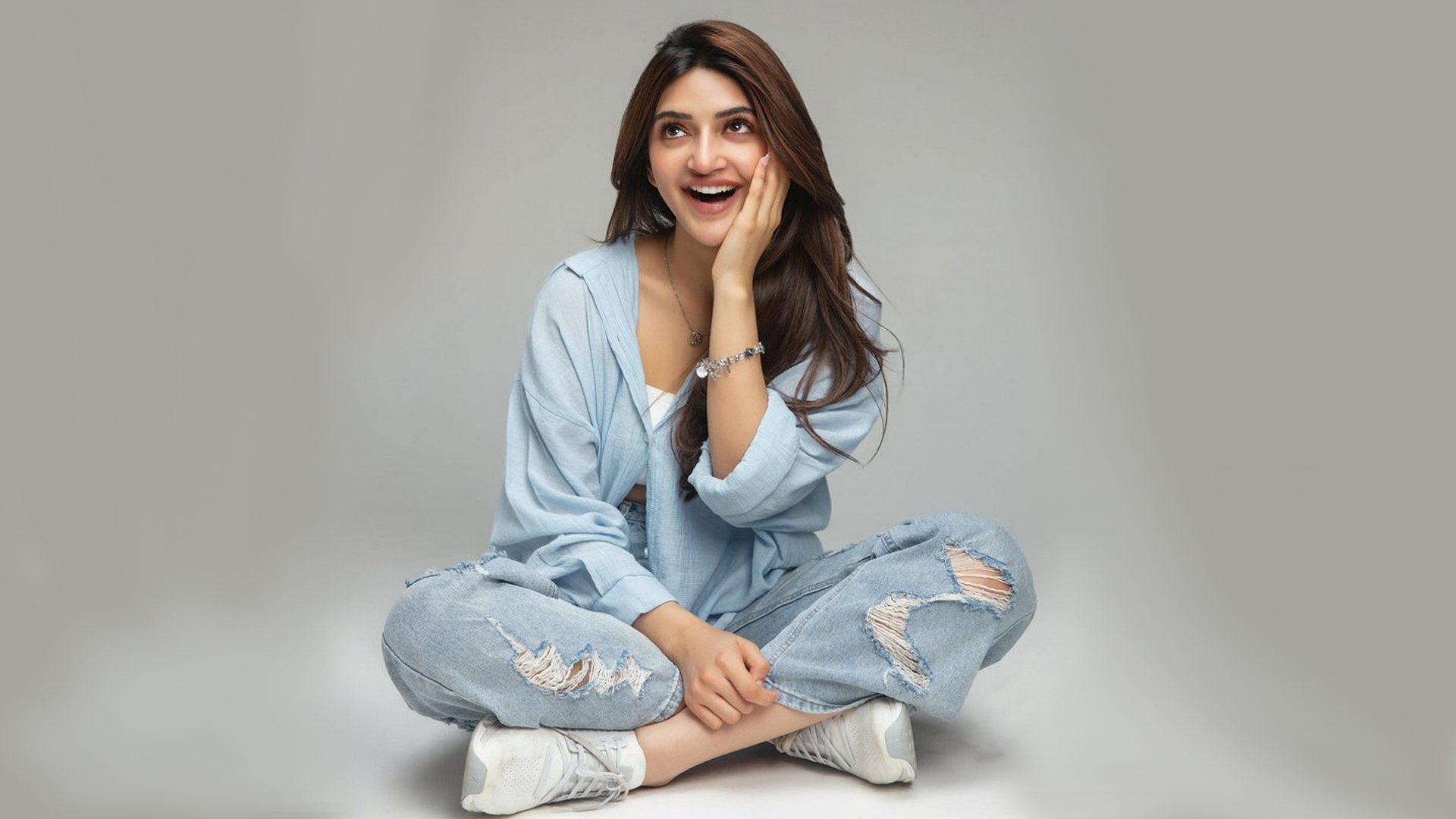 এআইয়ের অপব্যবহার নিয়ে শঙ্কিত শ্রীলীলা