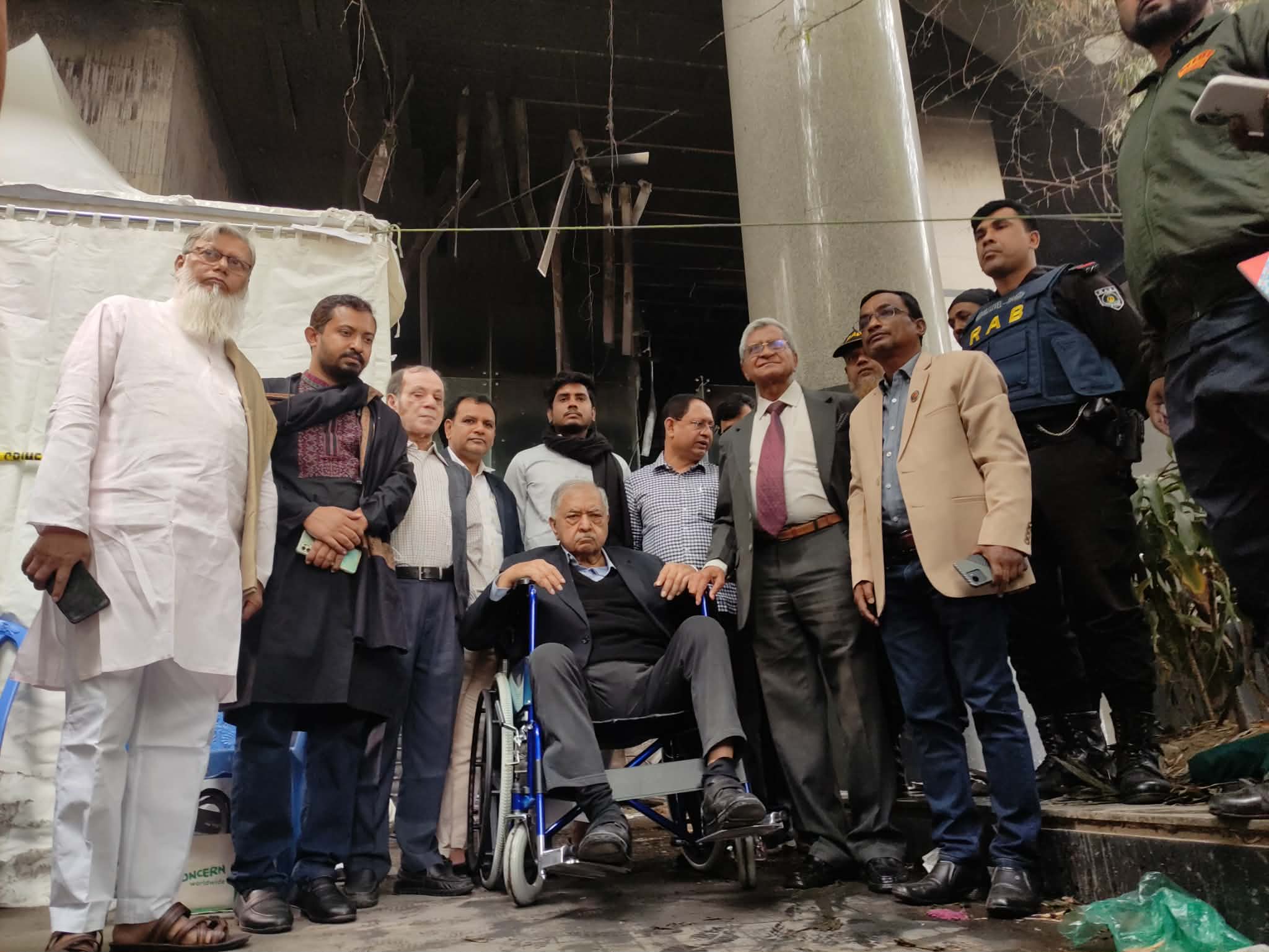 ‘দ্য ডেইলি স্টার-প্রথম আলোতে হামলা করেছে গণবিরোধী শক্তি, ব্যর্থ হয়েছে সরকার’