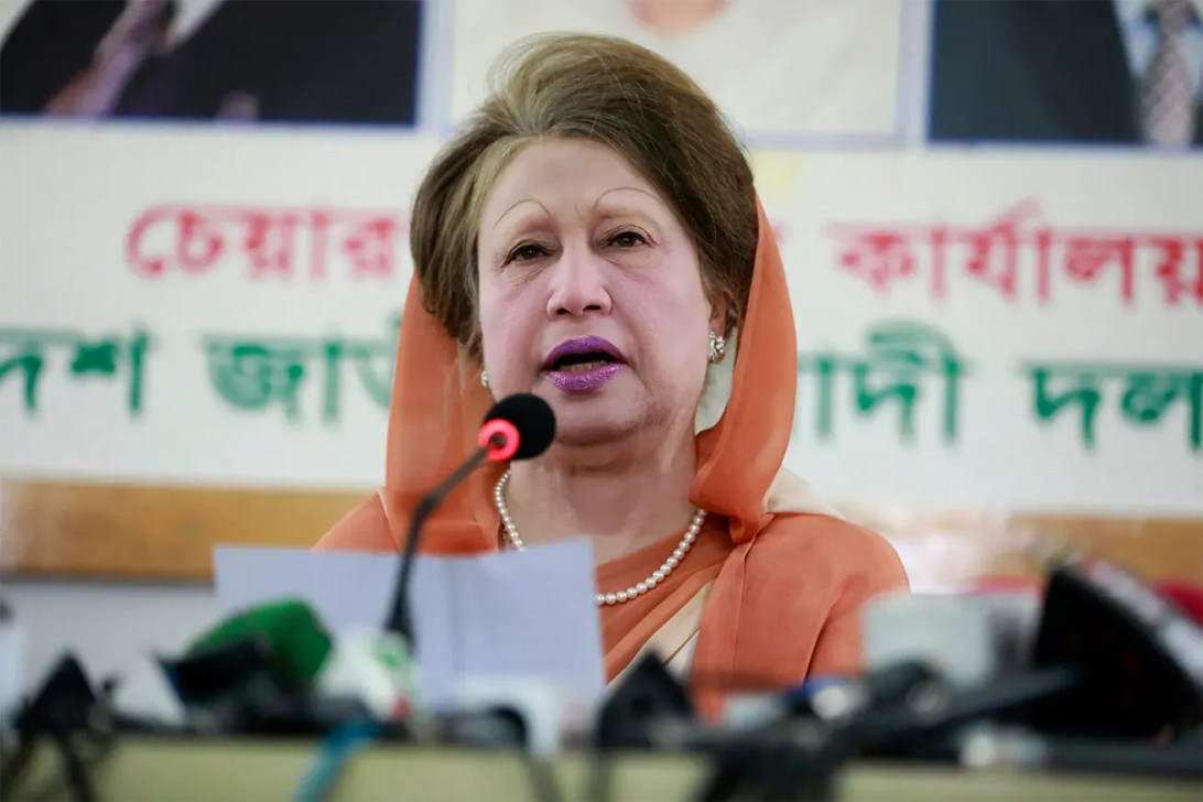 খালেদা জিয়ার জানাজা কাল দুপুরে সংসদের দক্ষিণ প্লাজায়, সমাহিত হবেন জিয়াউর রহমানের পাশে