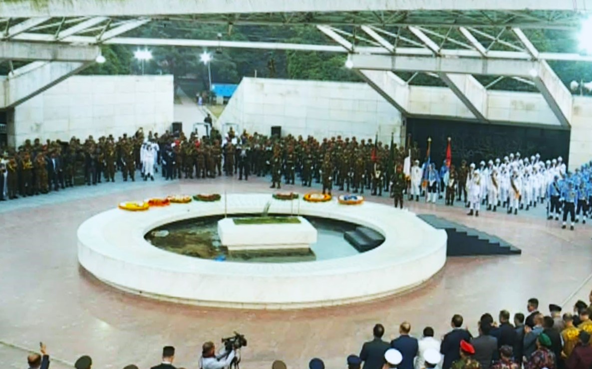 রাষ্ট্রীয় মর্যাদায় জিয়াউর রহমানের পাশে চিরনিদ্রায় খালেদা জিয়া