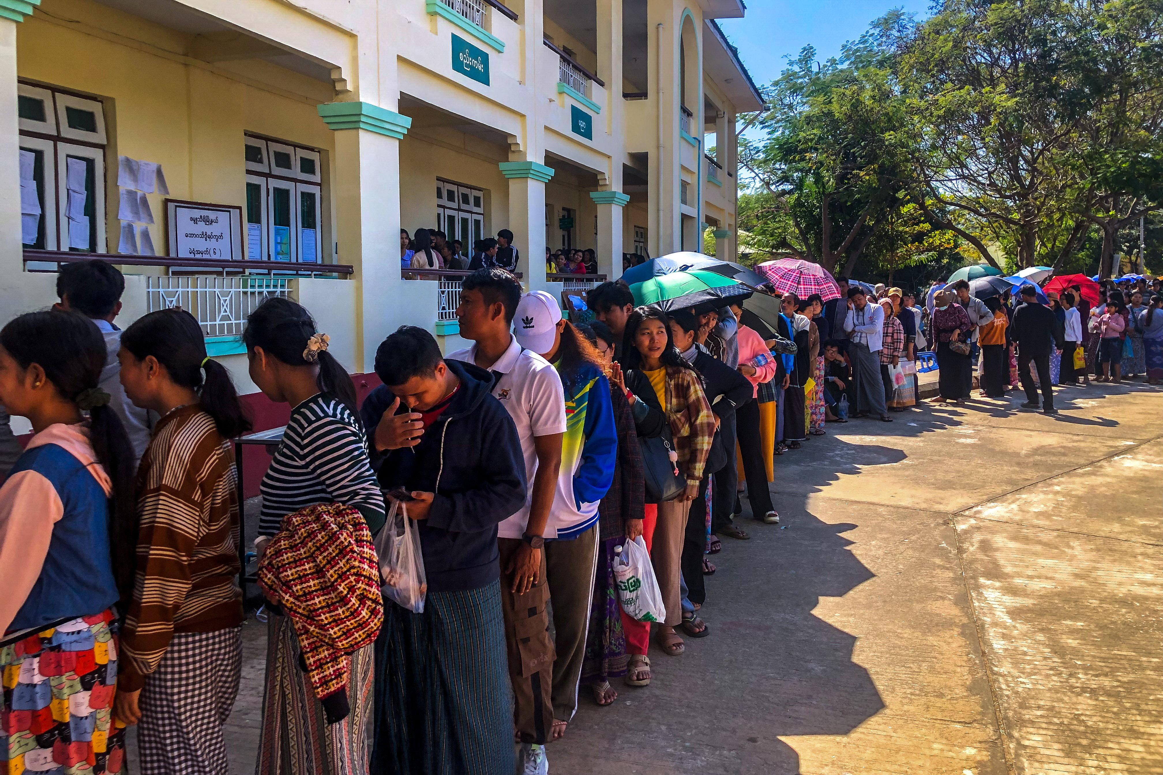 মিয়ানমারে প্রথম ধাপের ভোটে ৮৭ শতাংশ আসনে বিজয়ী সেনা সমর্থিত দল