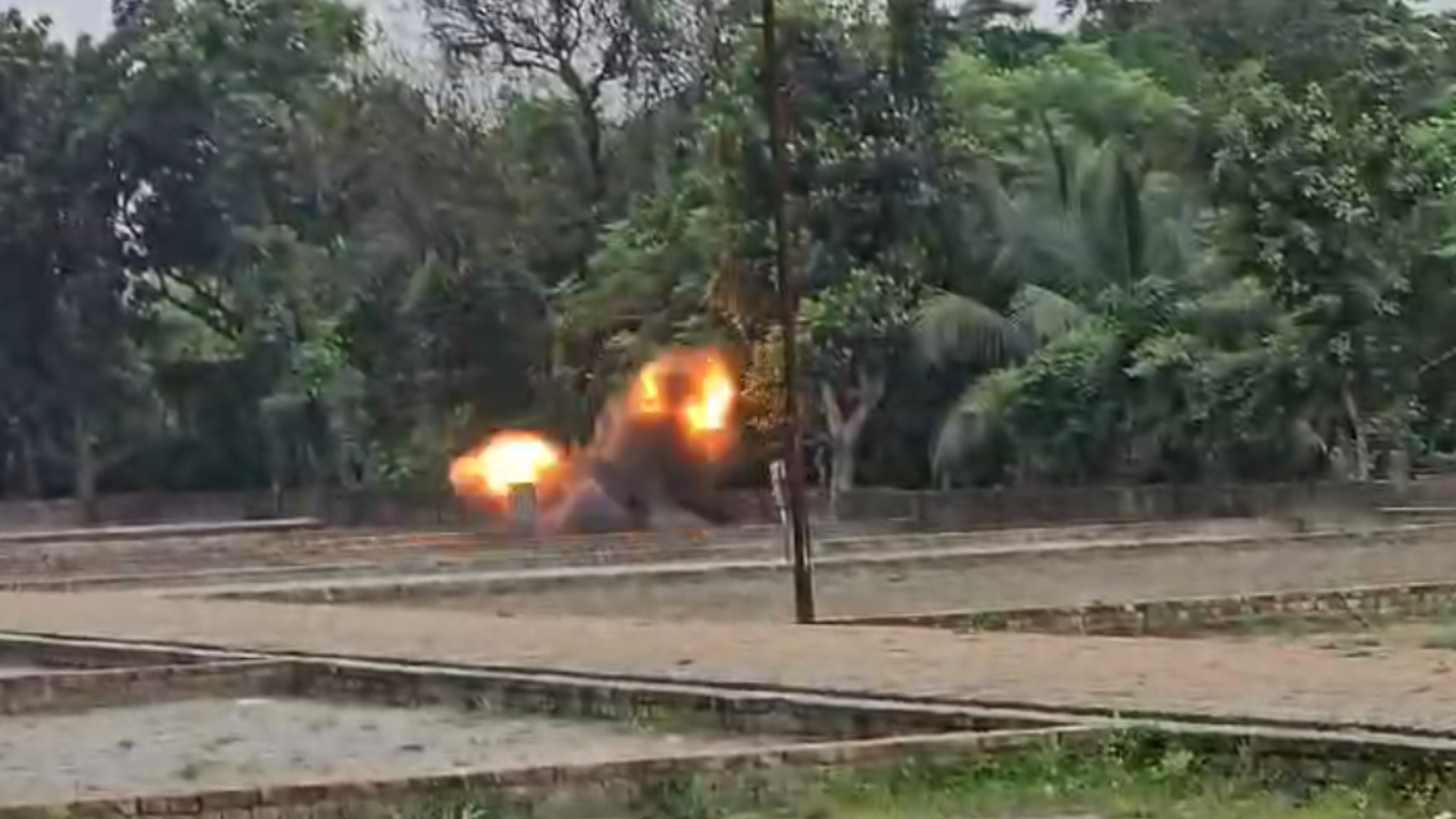 বোম্ব