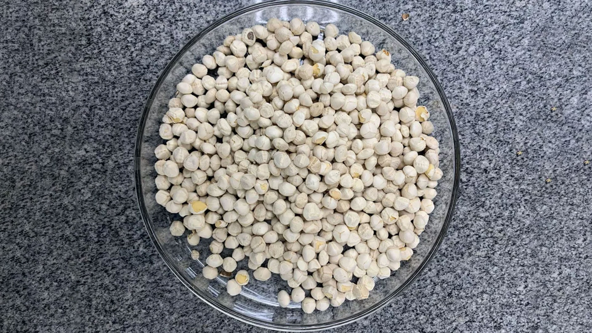 খোসাহীন সজনে বীজ