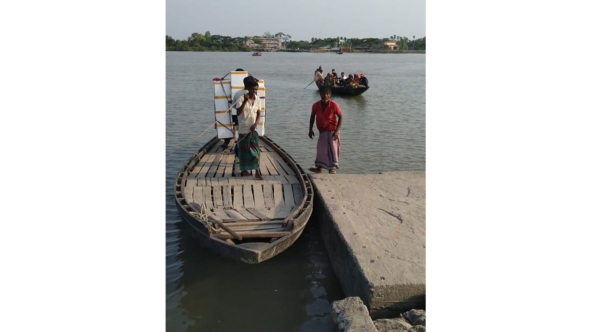 মোংলা নদী তীরবর্তী ডাকরা ঘাটেও সেদিন অনেক মানুষকে হত্যা করেছিল রাজাকারেরা 