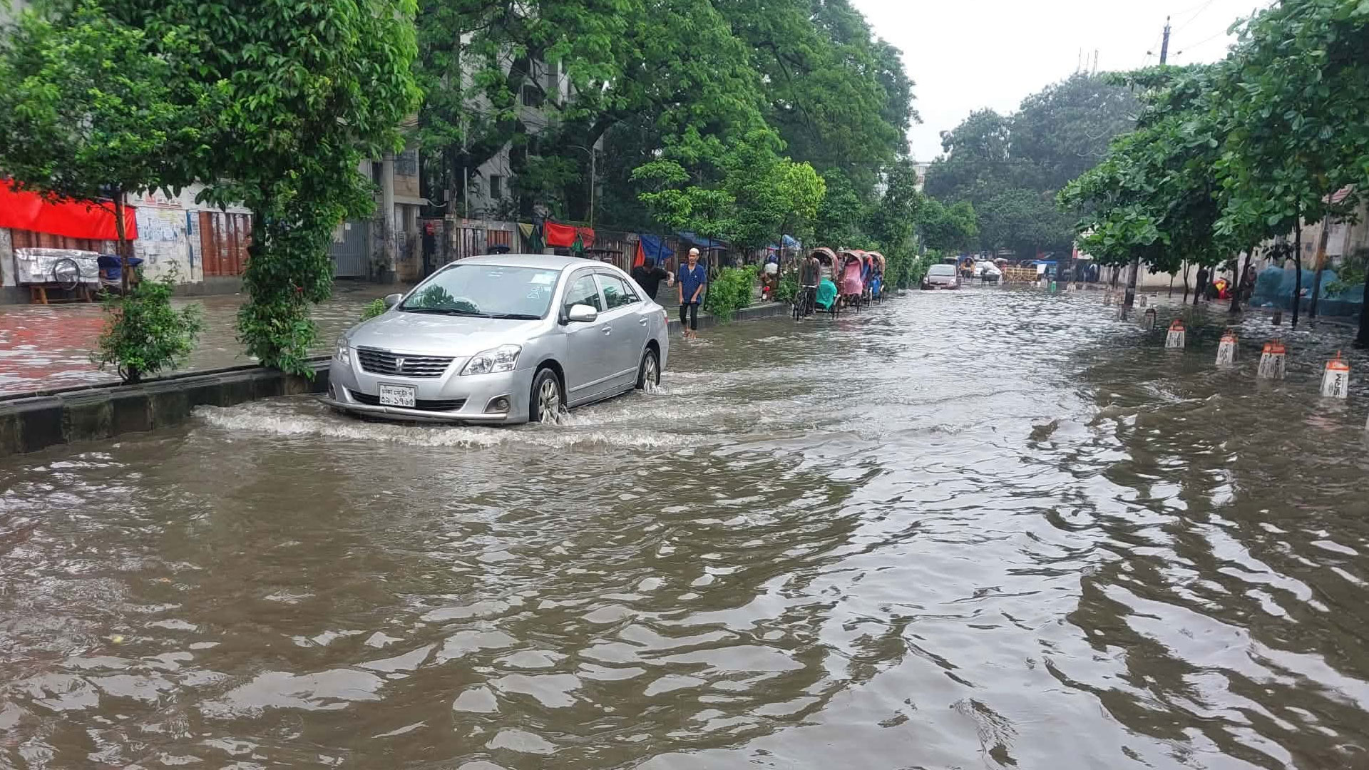 সড়কে জলাবদ্ধতা
