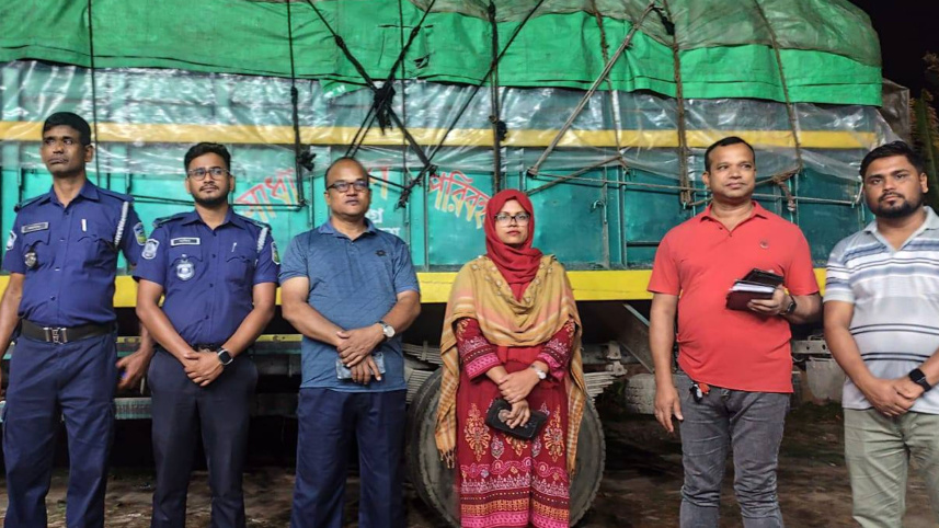 নেত্রকোণায় ৬৬৭ বস্তা সরকারি চালসহ ট্রাক জব্দ, চালক-সহকারী আটক
