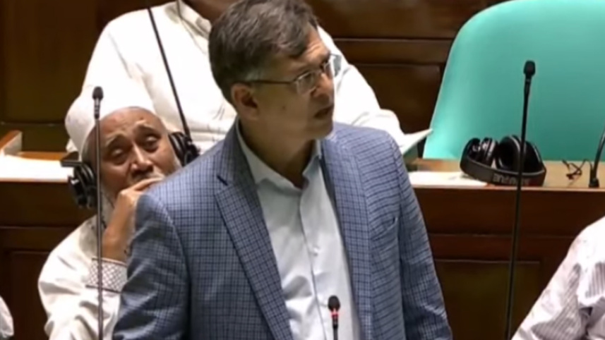 সংসদে বক্তব্য দিচ্ছেন স্বরাষ্ট্রমন্ত্রী সালাহউদ্দিন আহমদ। ছবি: ভিডিও থেকে নেওয়া