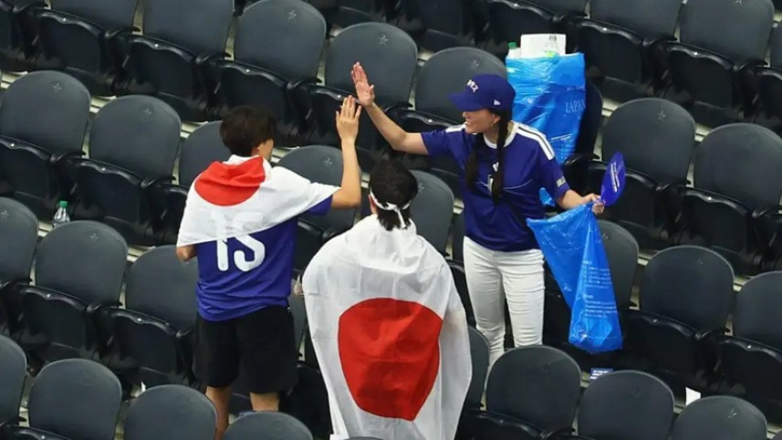 Japan fans