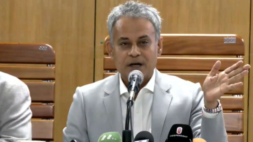 পদ্মা রেলসেতুর পিলারের মাটি অপসারণ