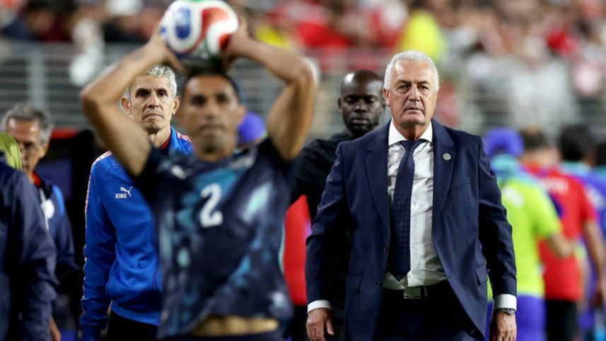 Paraguay coach Gustavo Alfaro 