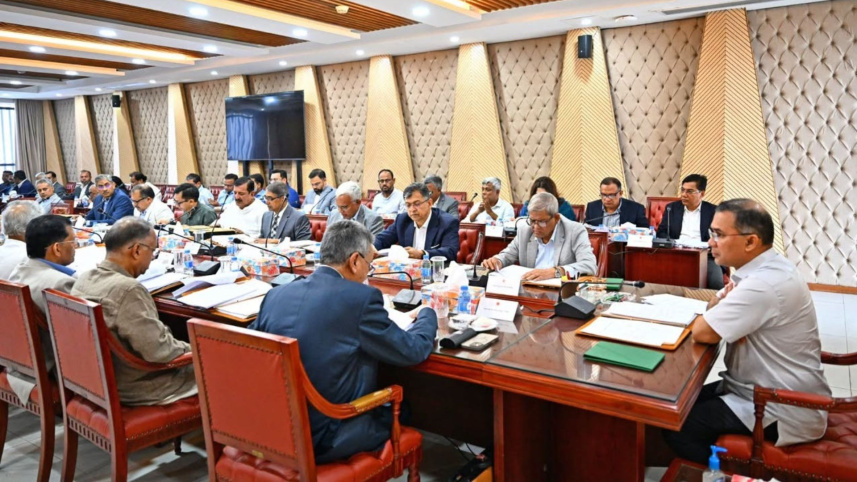 প্রধানমন্ত্রী তারেক রহমানের নেতৃত্বে মন্ত্রিসভার বৈঠক। ছবি: প্রধানমন্ত্রীর কার্যালয়