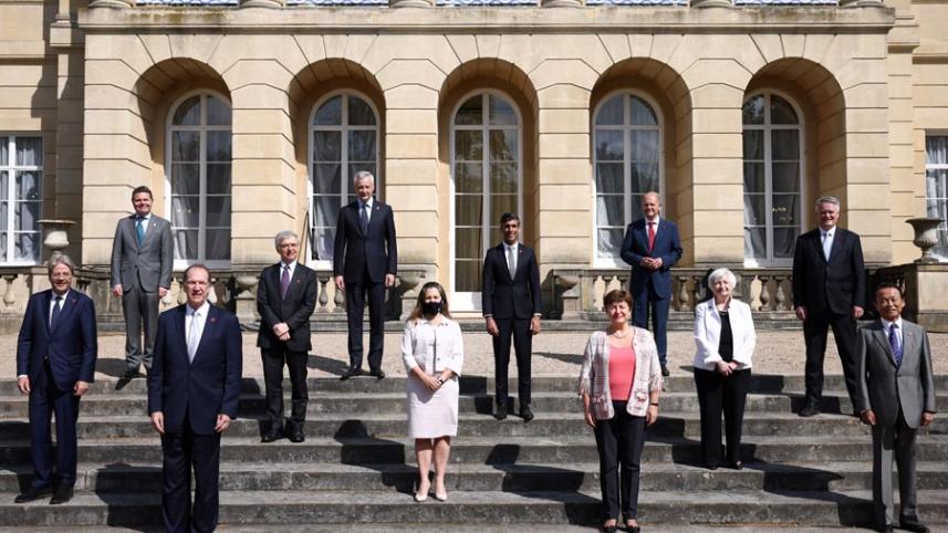 g7