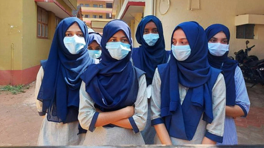 hijab-1077065-1643730085-2.jpg