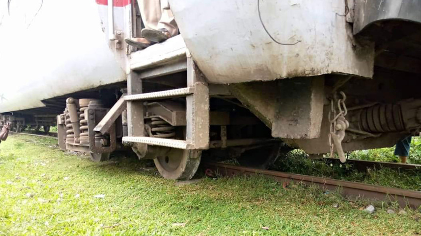 derailed.jpg