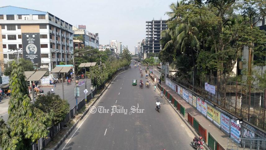 যাত্রী ও চালকদের হয়রানি