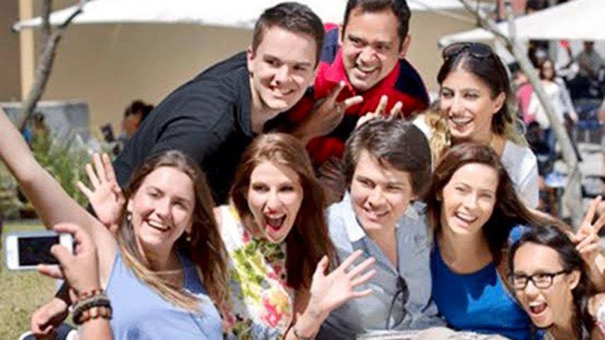 foreign-students-at-australia.jpg