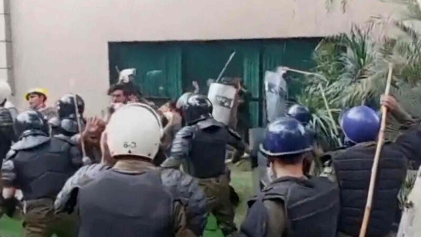 ইমরান খান