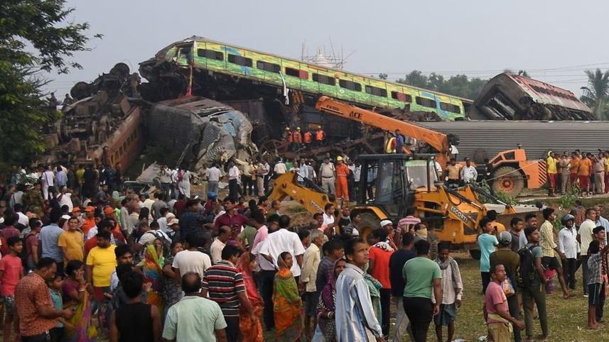 ওডিশায় ট্রেন দুর্ঘটনাস্থলে যাচ্ছেন মোদি-মমতা