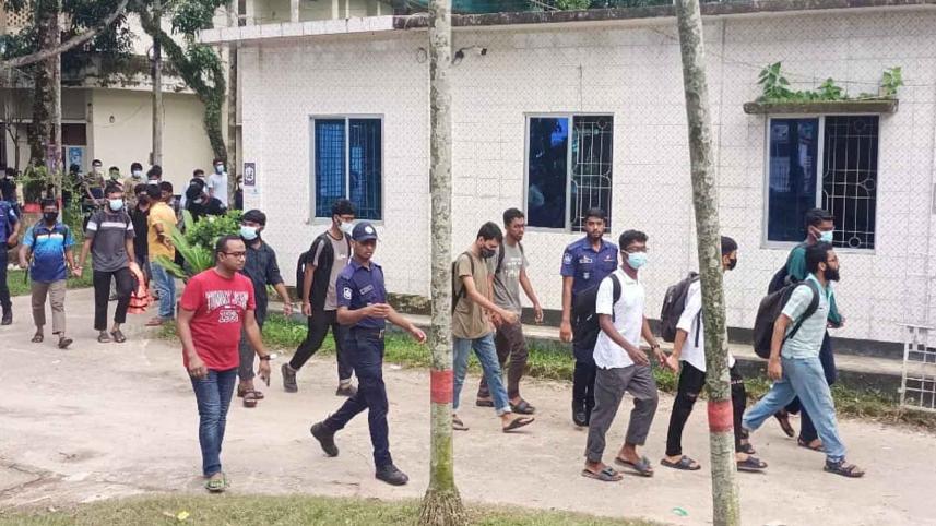 ধর্মীয় জিহাদ ও উন্মাদনা সৃষ্টির ষড়যন্ত্রে লিপ্ত ছিলেন গ্রেপ্তার বুয়েট শিক্ষার্থীরা, দাবি পুলিশের
