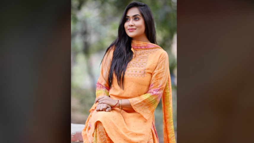 zakia_bari_momo