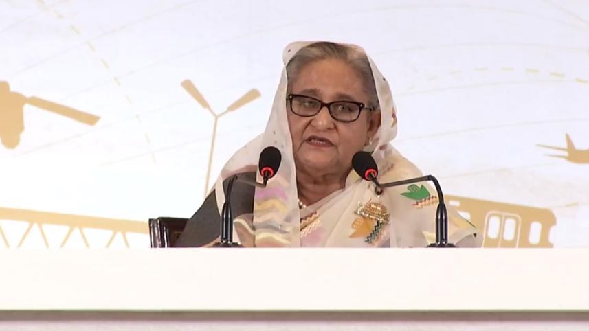 নির্বাচনী ইশতেহার ঘোষণা করছে আওয়ামী লীগ