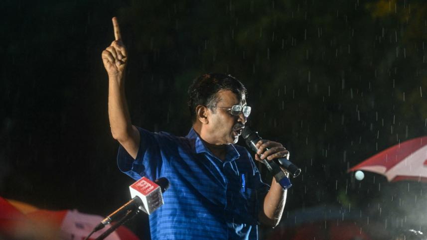 জামিনে মুক্তি পেয়ে ভক্তদের উদ্দেশে বক্তব্য রাখছেন কেজরিওয়াল। ছবি: এএফপি (১৩ সেপ্টেম্বর, ২০২৪) 
