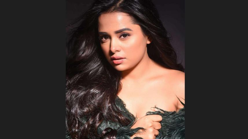 রিয়েলি