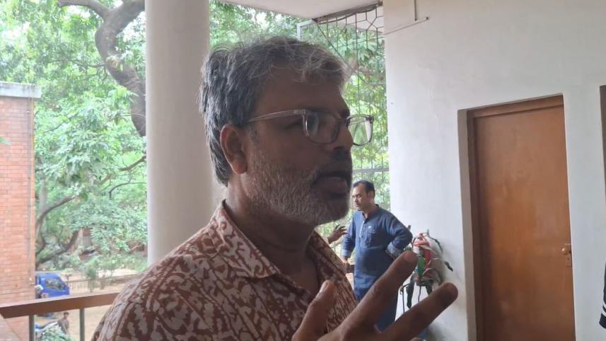 ফ্যাসিবাদের মুখাকৃতিতে একজনকে আগুন দিতে দেখা গেছে: ঢাবি প্রক্টর
