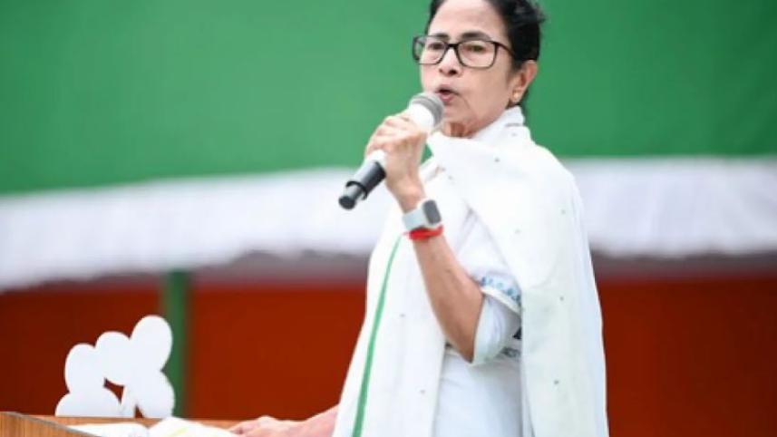 পশ্চিমবঙ্গের মুখ্যমন্ত্রী মমতা বন্দ্যোপাধ্যায়। ফাইল ছবি: স্টেটসম্যান