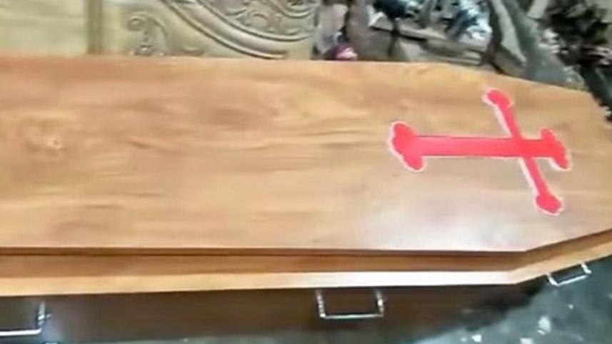Coffin 3.jpg