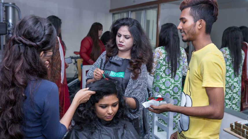 আনন্দ আয়োজন